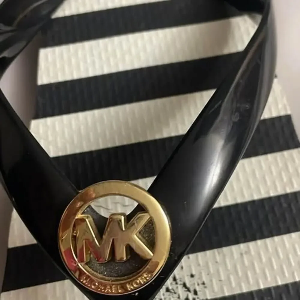 Womens Michael Kors Womens Black White Striped Flip Flops SandalsRubber size 8
